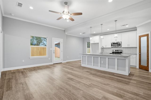 3611 Broken Bow Drive, Granbury, TX 76048