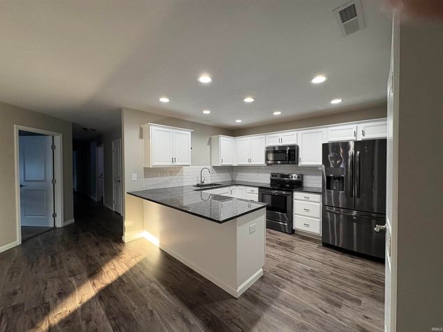 306 E Charter Drive, Muncie, IN 47303