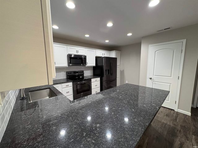 306 E Charter Drive, Muncie, IN 47303