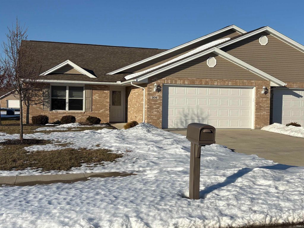 306 E Charter Drive, Muncie, IN 47303