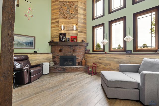 1235 KINGS RD, Rapid City, SD 57702