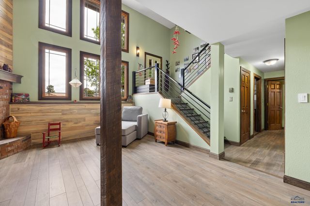 1235 KINGS RD, Rapid City, SD 57702