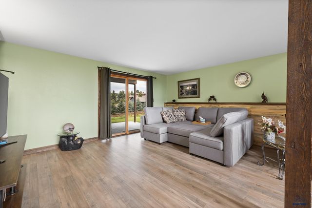 1235 KINGS RD, Rapid City, SD 57702