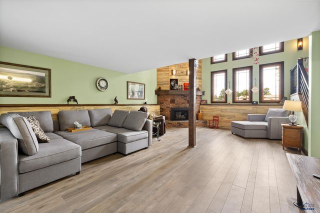 1235 KINGS RD, Rapid City, SD 57702