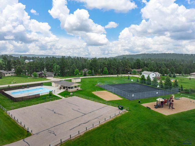 1235 KINGS RD, Rapid City, SD 57702