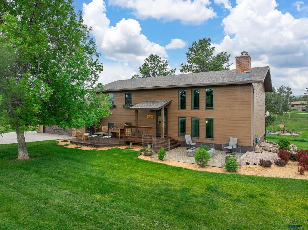 1235 KINGS RD, Rapid City, SD 57702