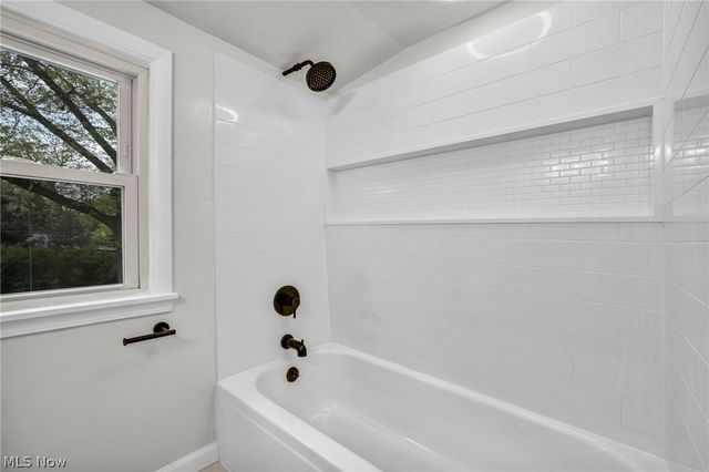 174 Tomahawk Drive, Avon Lake, OH 44012
