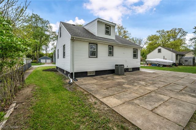 174 Tomahawk Drive, Avon Lake, OH 44012