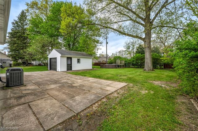 174 Tomahawk Drive, Avon Lake, OH 44012