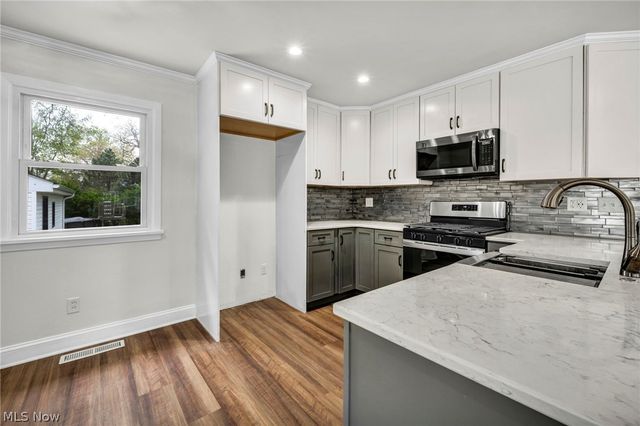 174 Tomahawk Drive, Avon Lake, OH 44012