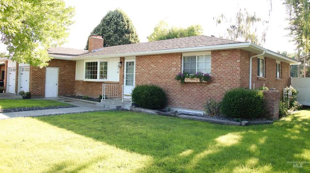 1014 Desert View Dr, Twin Falls, ID 83301