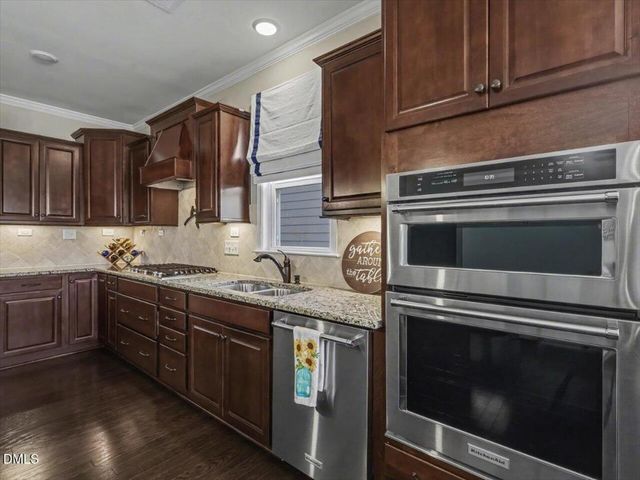 921 Del Webb Manor Avenue, Wake Forest, NC 27587