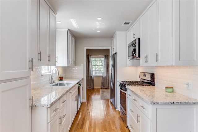 6124 N Jim Miller Road, Dallas, TX 75228