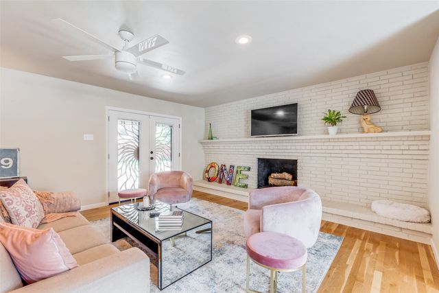 6124 N Jim Miller Road, Dallas, TX 75228