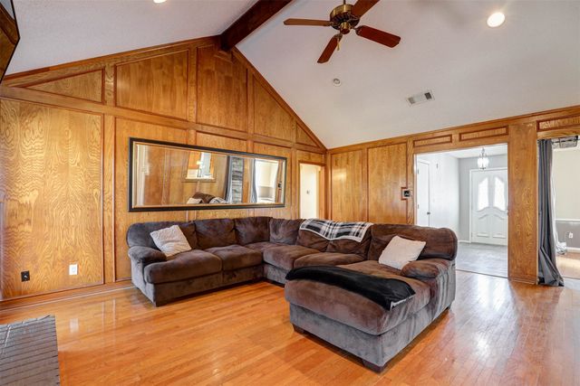 1816 Big Bend Drive, Grapevine, TX 76051