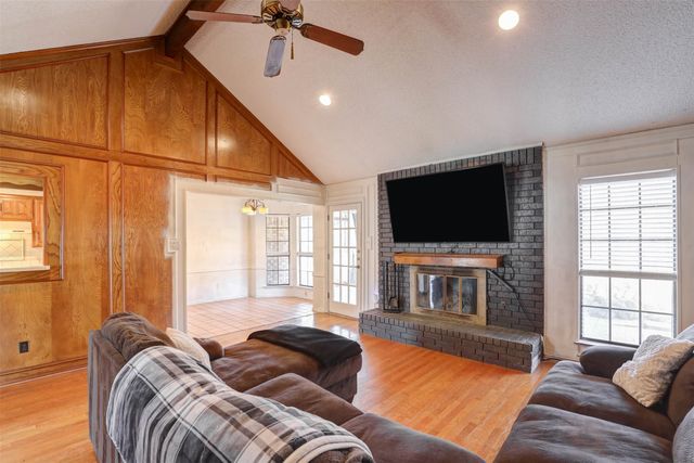 1816 Big Bend Drive, Grapevine, TX 76051