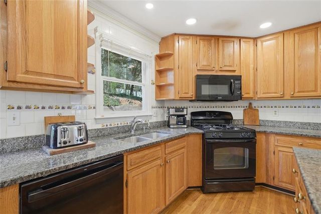 1209 Weeping Willow, Woodstock, GA 30188