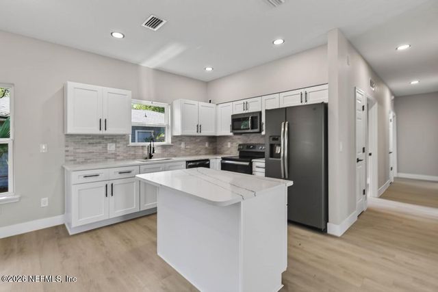 1938 W 4TH Street, Jacksonville, FL 32209