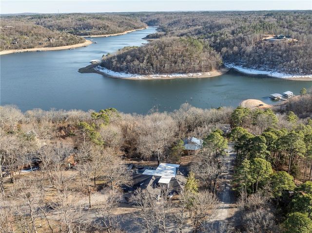 22 Ravenshoe Road, Rogers, AR 72756