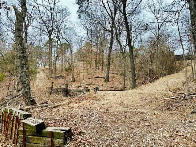 22 Ravenshoe Road, Rogers, AR 72756