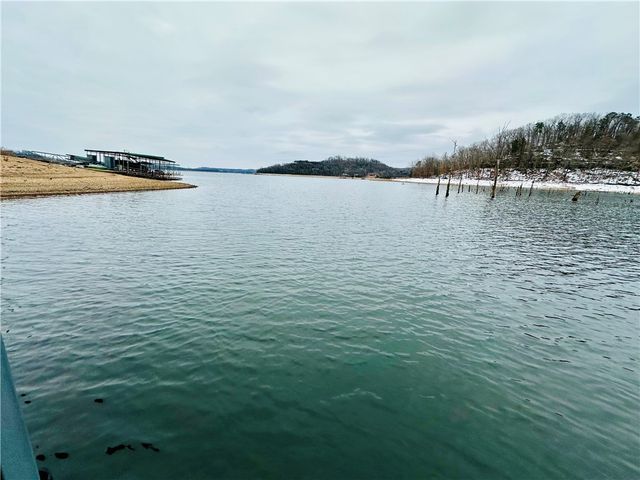 22 Ravenshoe Road, Rogers, AR 72756