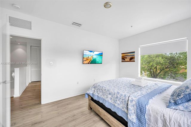 171 NW 158th Street 1, Miami, FL 33169