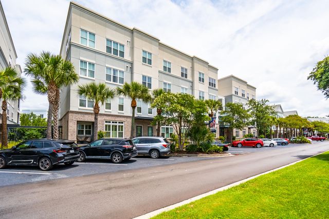 200 River Landing Drive 102a, Charleston, SC 29492