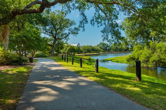 200 River Landing Drive 102a, Charleston, SC 29492