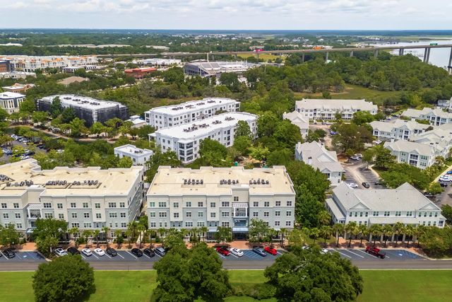 200 River Landing Drive 102a, Charleston, SC 29492
