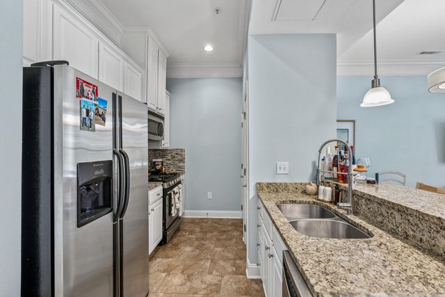 200 River Landing Drive 102a, Charleston, SC 29492