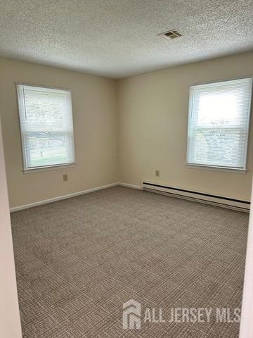 432 Newport Way A, Monroe, NJ 08831