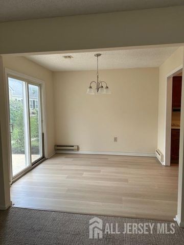 432 Newport Way A, Monroe, NJ 08831