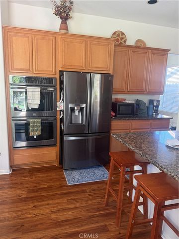 28512 Meadow Heights Court, Canyon Country, CA 91387