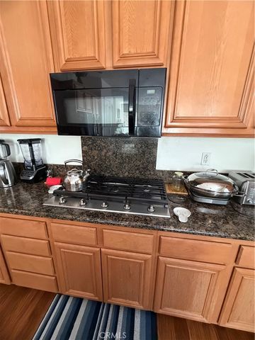 28512 Meadow Heights Court, Canyon Country, CA 91387