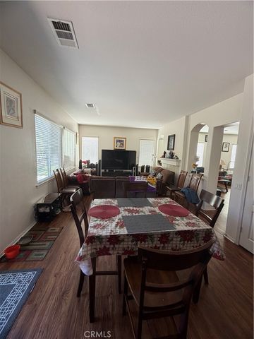 28512 Meadow Heights Court, Canyon Country, CA 91387