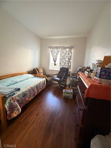 28512 Meadow Heights Court, Canyon Country, CA 91387
