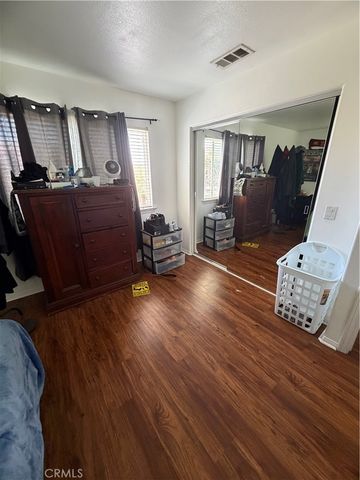 28512 Meadow Heights Court, Canyon Country, CA 91387