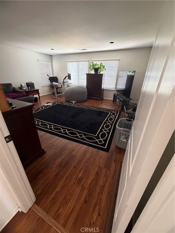 28512 Meadow Heights Court, Canyon Country, CA 91387