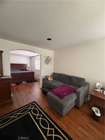 28512 Meadow Heights Court, Canyon Country, CA 91387