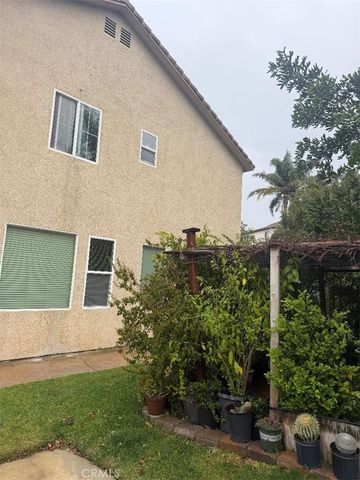28512 Meadow Heights Court, Canyon Country, CA 91387