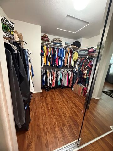 28512 Meadow Heights Court, Canyon Country, CA 91387