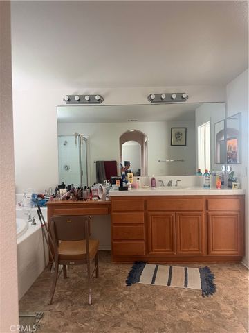 28512 Meadow Heights Court, Canyon Country, CA 91387
