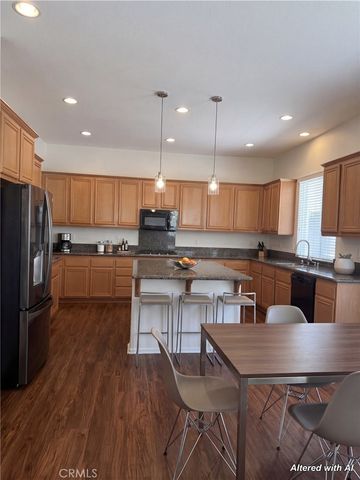 28512 Meadow Heights Court, Canyon Country, CA 91387