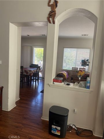 28512 Meadow Heights Court, Canyon Country, CA 91387