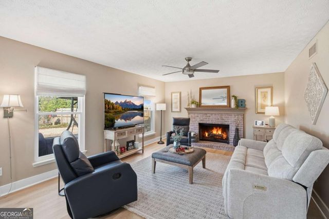 12140 Greenmont Walk, Alpharetta, GA 30009