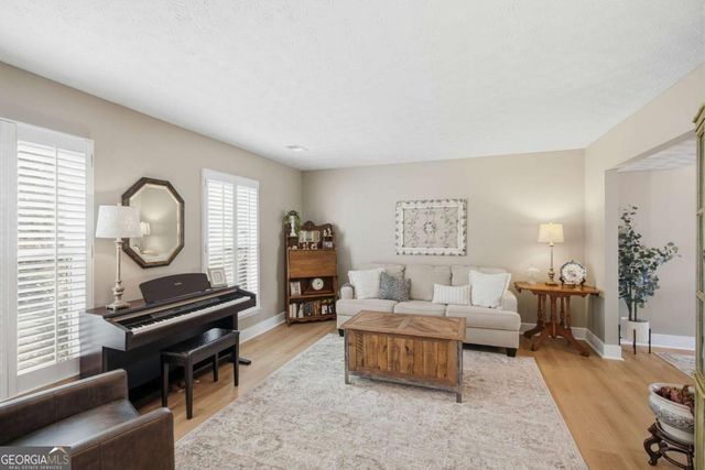 12140 Greenmont Walk, Alpharetta, GA 30009