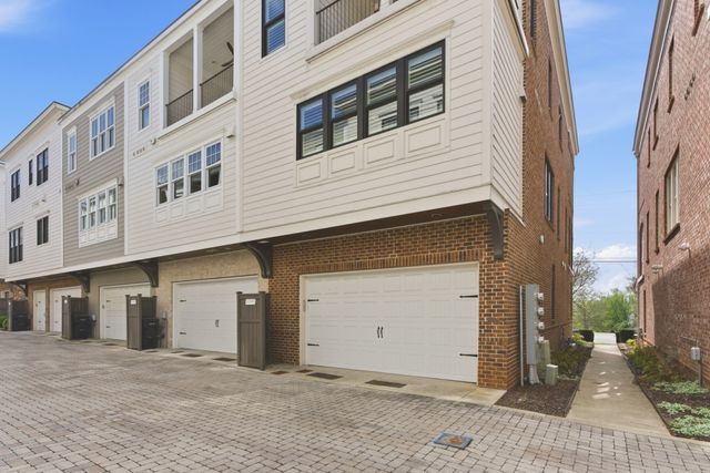 3608D West End Ave, Nashville, TN 37205