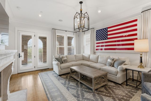 3608D West End Ave, Nashville, TN 37205