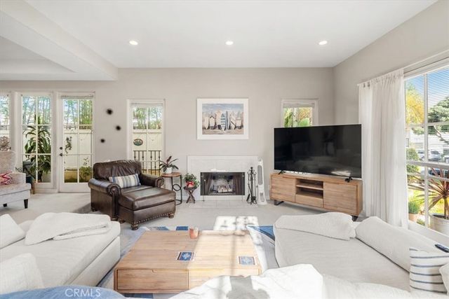 723 S Broadway, Redondo Beach, CA 90277