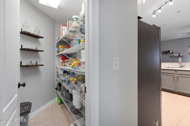 1548 HARVEST COVE Drive, Middleburg, FL 32068